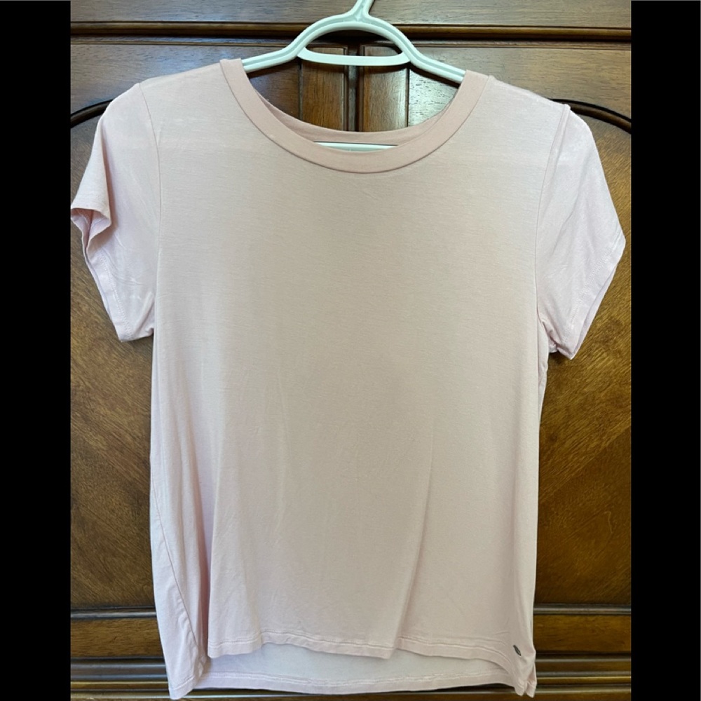 American Eagle. Short sleeve shirt. Size medium.